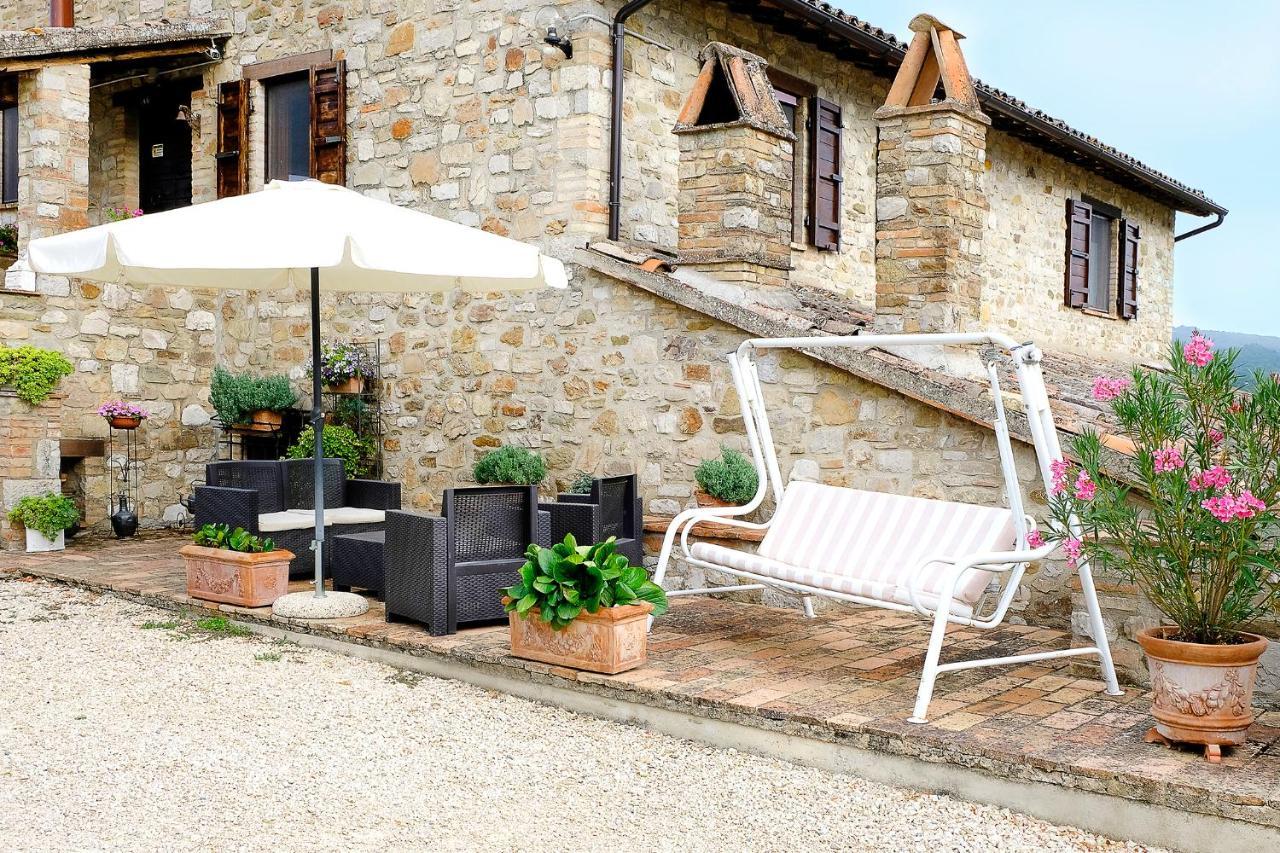 Casale Le Orme Bed & Breakfast Todi Eksteriør bilde